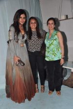 Munisha Khatwani at Sounia Gohil ss13 collection hosted by Nisha Jamwal and Shagun Gupta in Mumbai on 6th March 2013 (183).JPG